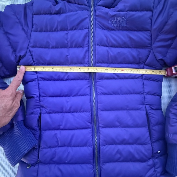 WOMENS  The North Face Totally Down Hooded Jacket SZ S/P Purple 600 - Picture 7 of 16